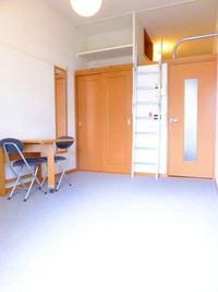 レオパレススカイライン 居間