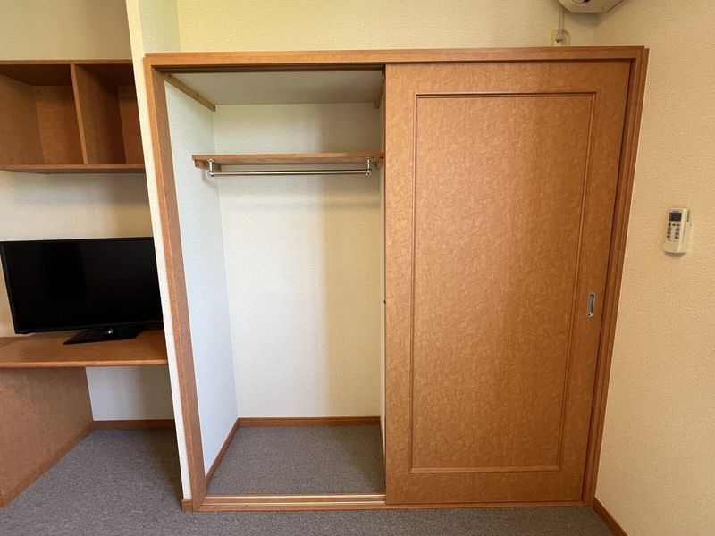 レオパレスクレシア 収納