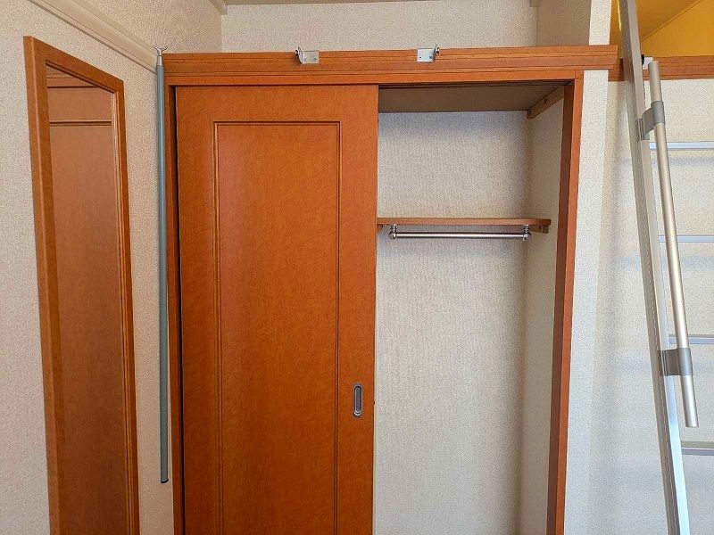 レオパレスレコルト 収納