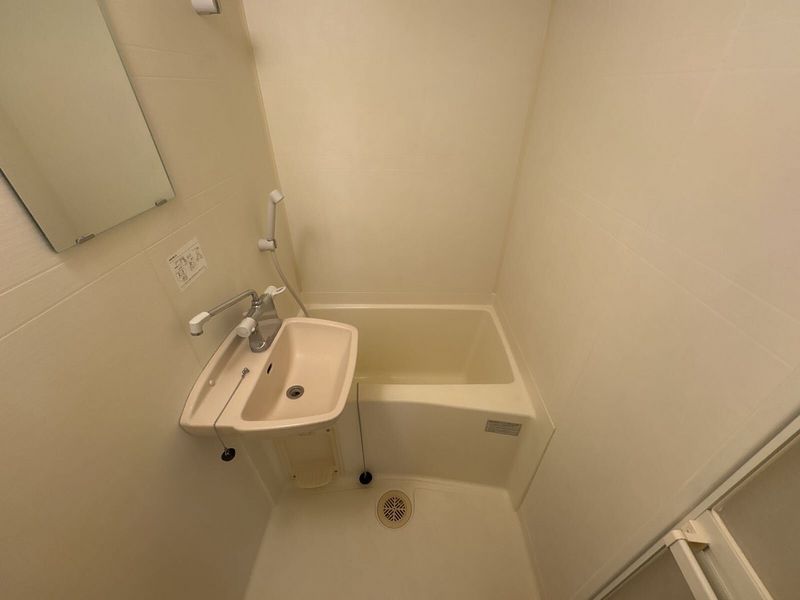 レオパレスコンフィアンス 風呂