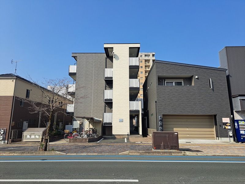 レオパレストレモロ 外観