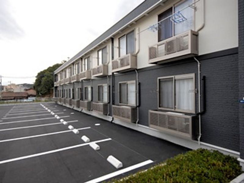 LEONEXT VISTA III Balcony