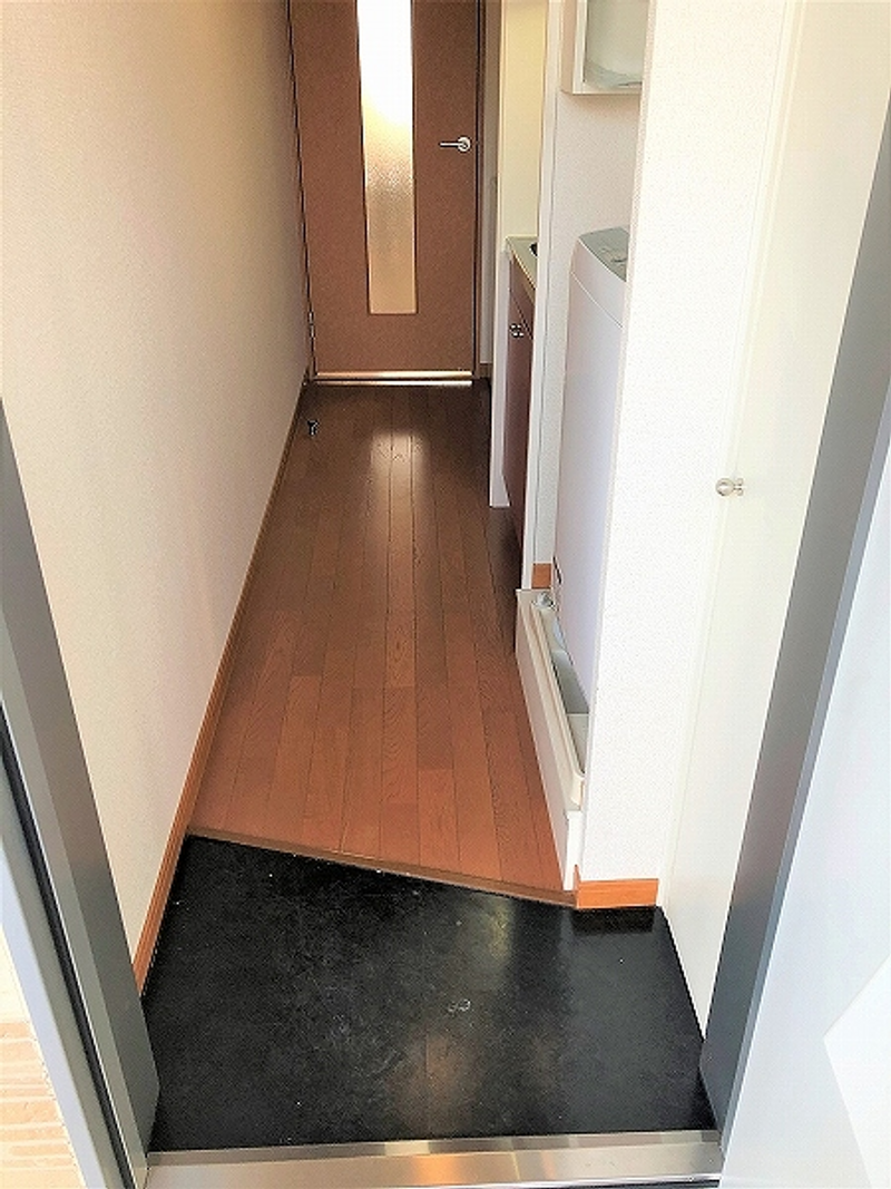 レオパレス富　士　桜 玄関