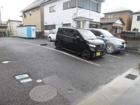 レオパレスサンブリッジⅥ 駐車場