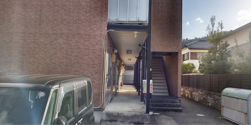 レオパレスクレインコート田中 エントランス