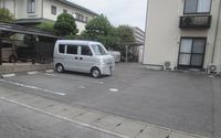 レオパレスきんもくせい 駐車場