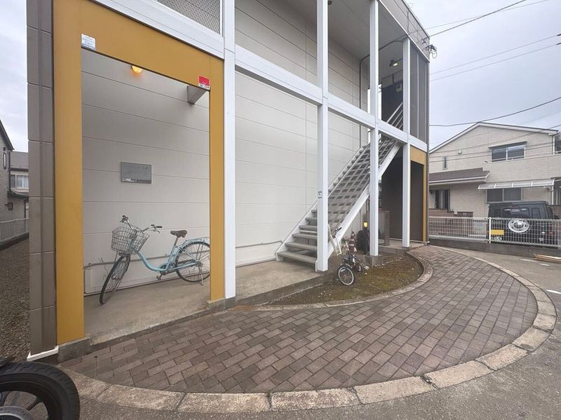 レオパレスＦａｖｏｒ　ＧｒｏｖｅⅡ エントランス