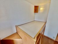 レオパレス緑嶺 寝室