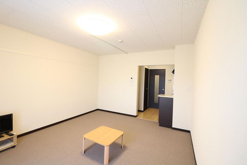 レオネクストイン園部 居間
