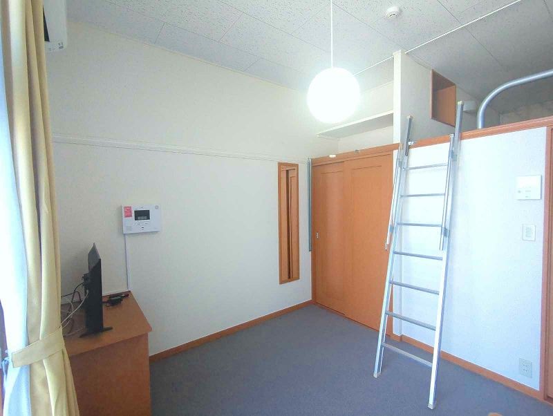 leopalace Aurora Living room