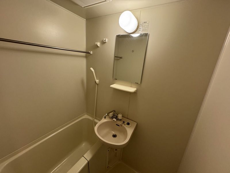 レオパレスグルヌーユ 洗面台