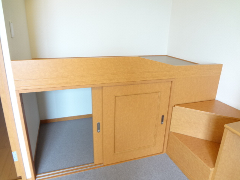 レオパレス寺東第１ 収納