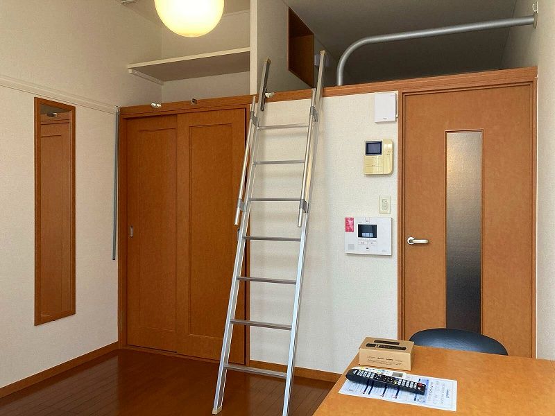 レオパレスＳＵＮ 居間