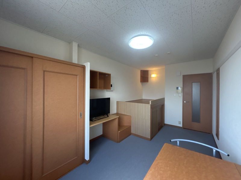 レオパレスミリオンベル 居間