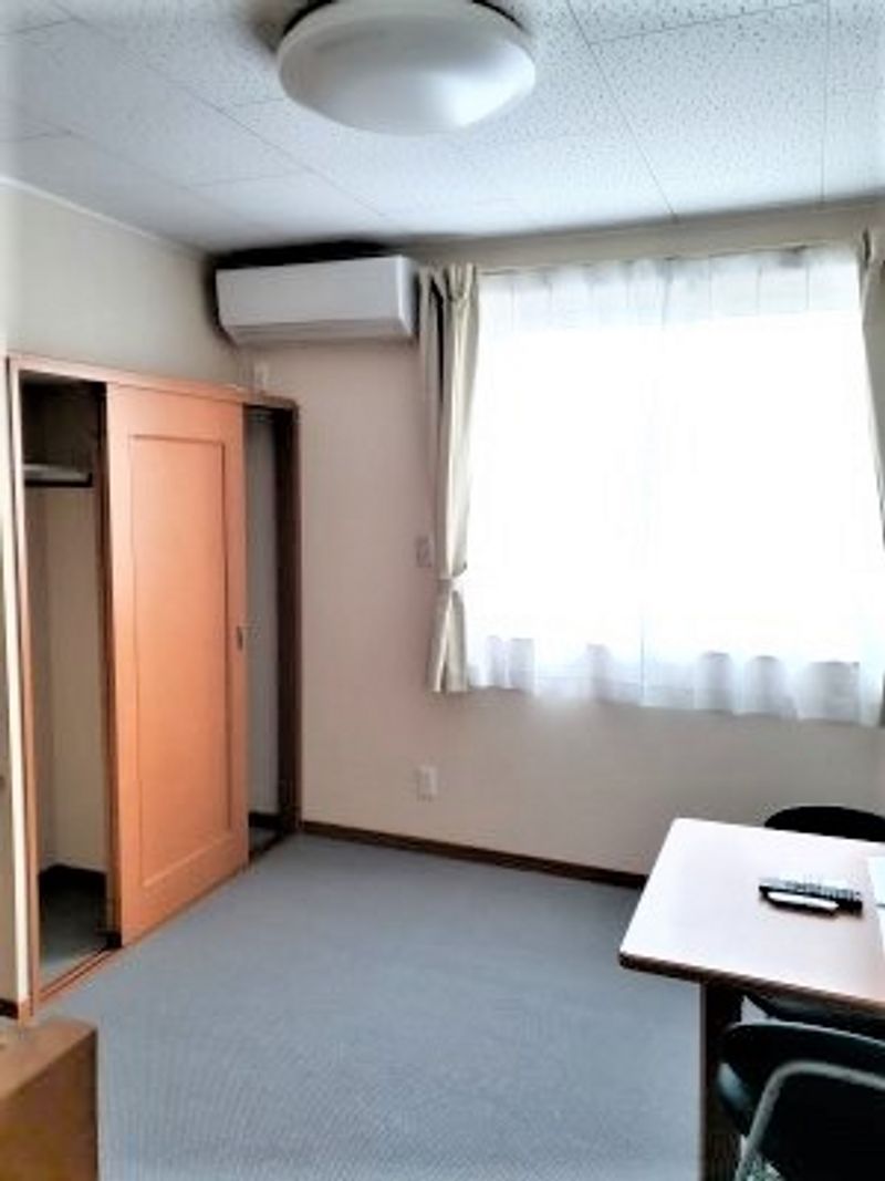 レオパレスヴェルディ 寝室
