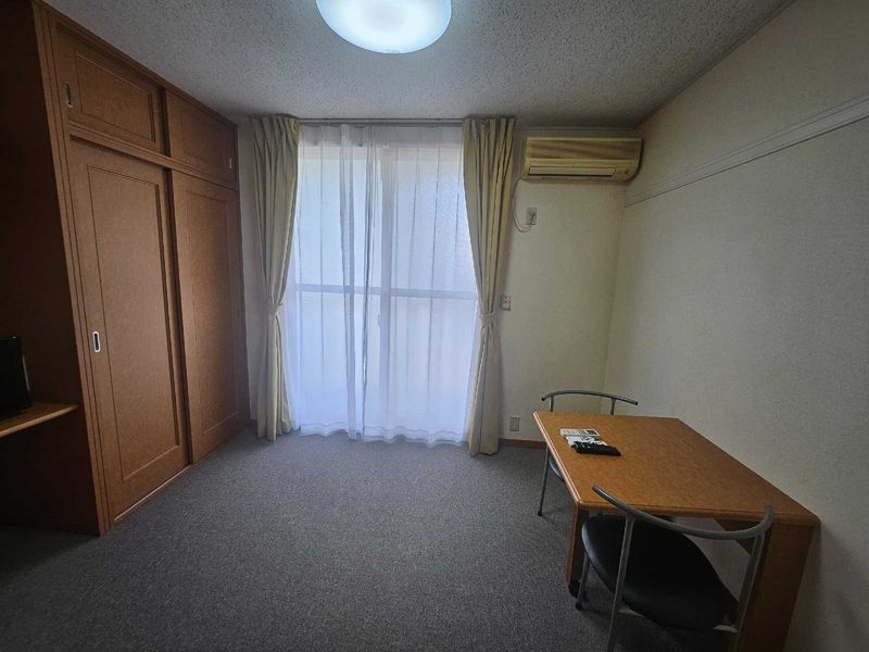 レオパレスグリシーナ 居間