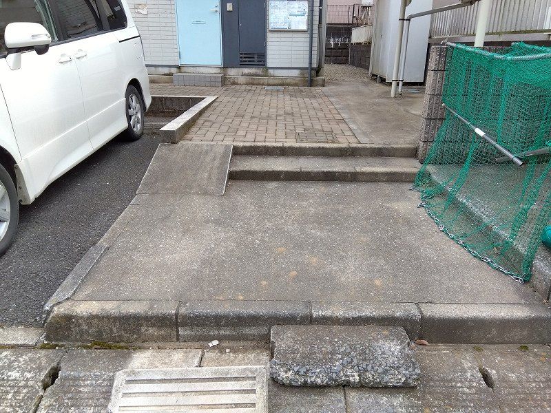レオパレスドリーム エントランス