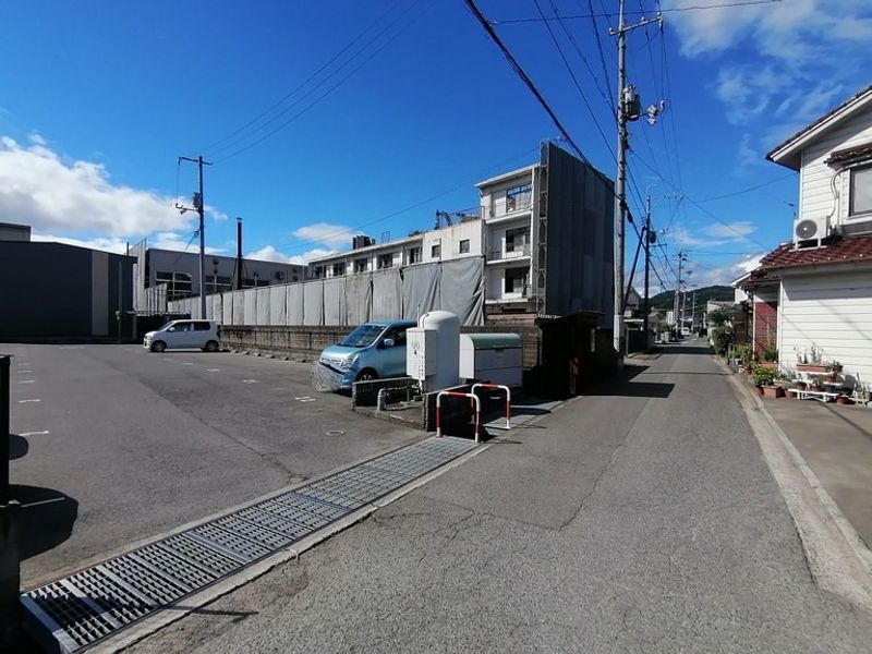 レオパレス桜 駐車場