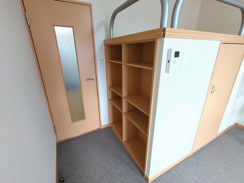 レオパレスけやき 居間