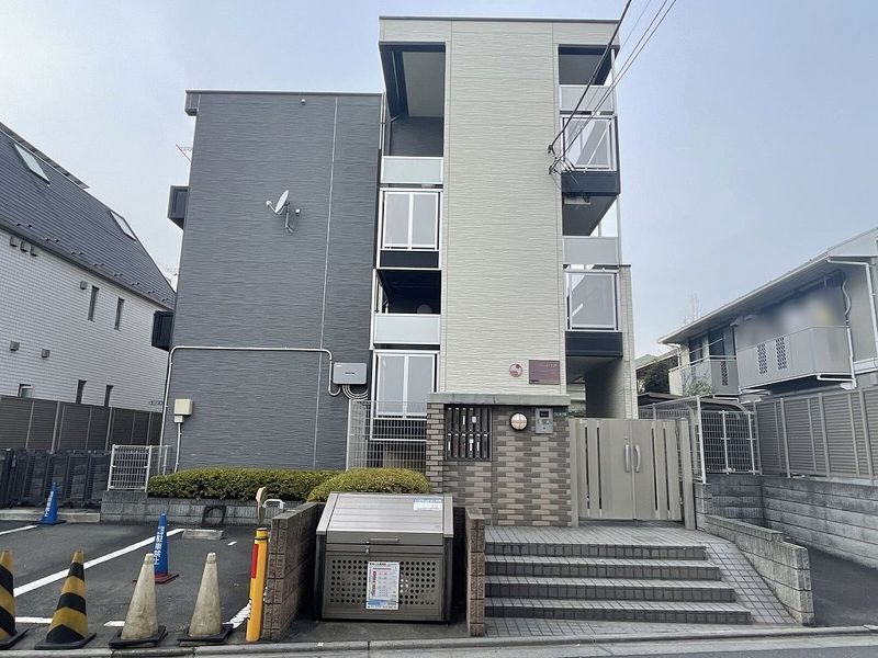 レオパレスダックス 外観