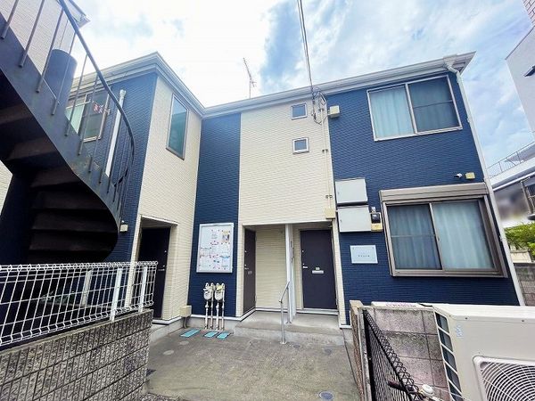 レオネクストアジュール 外観