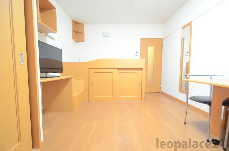 レオパレスミルラ 居間