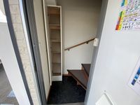 レオパレス王子台　参番館 玄関