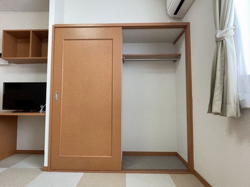 レオパレスセレッソ 収納