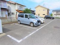 レオパレスエム 駐車場