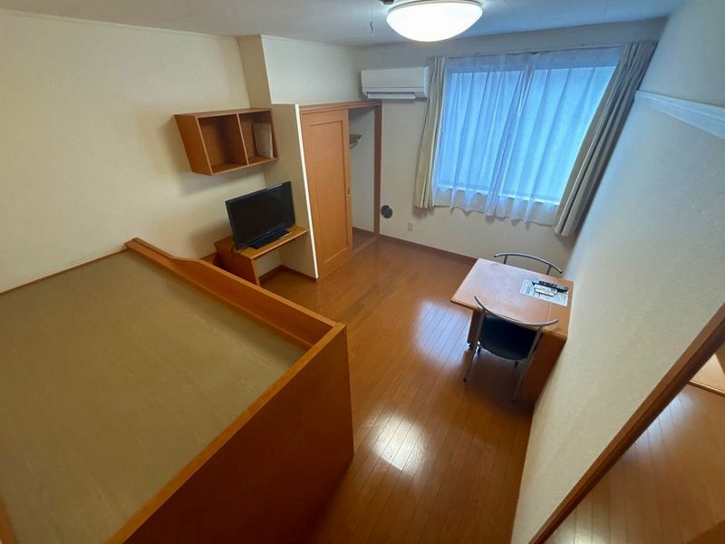 レオパレスプレミール 居間