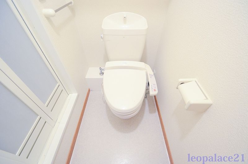 レオパレス西尾いまがわ トイレ