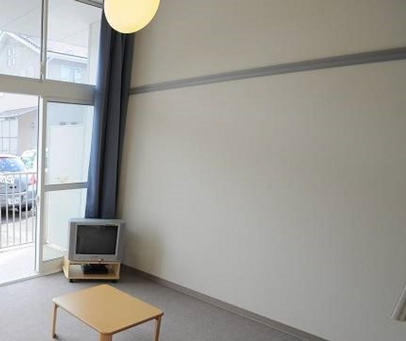 レオパレスプレシオＥ 居間