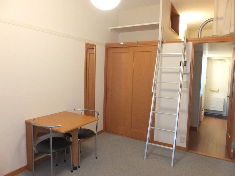 レオパレスガーデン 居間