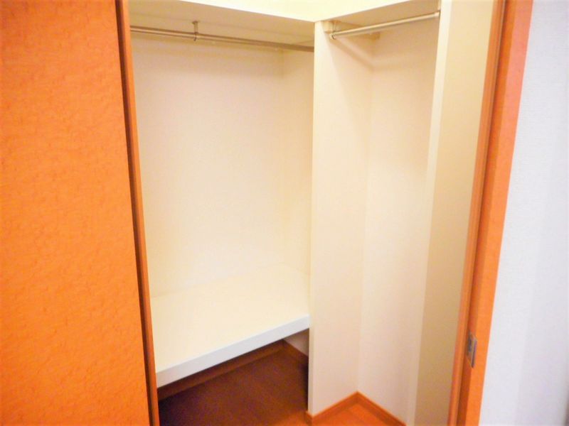 レオパレスハミングライン 収納