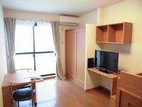 レオパレスサニーコート中山 居間