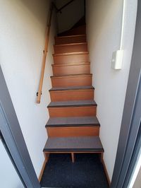 レオパレス滝子 玄関