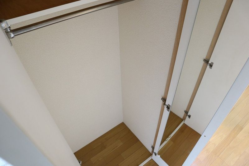 レオパレスシティーリバー 収納