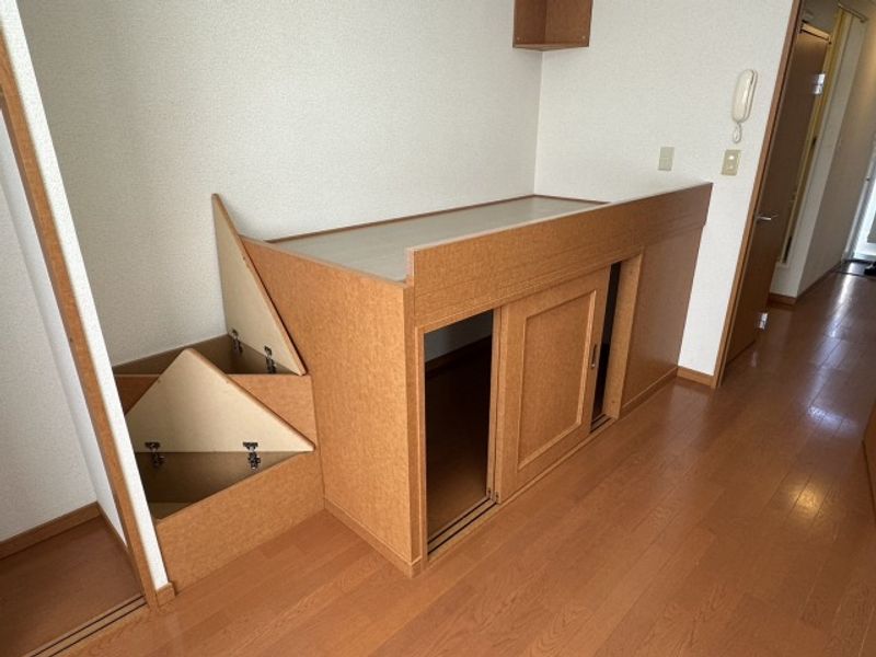 レオパレスマリーナ 収納