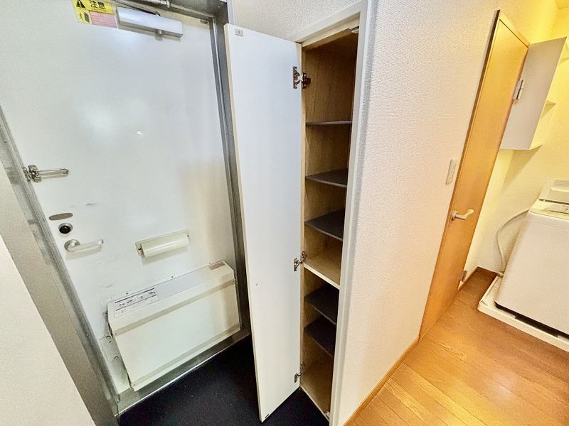 レオパレスバンリュＫ 収納