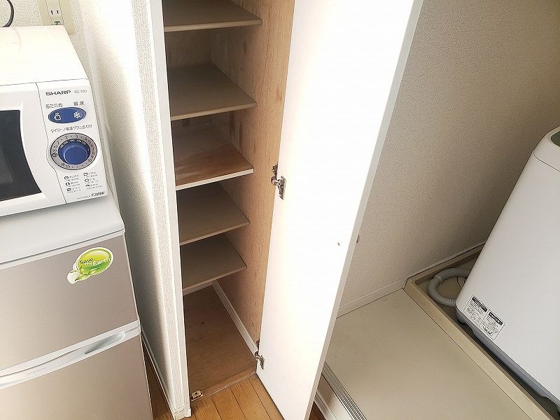 レオパレスマーベル 収納