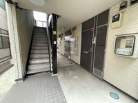 レオパレスハヅキ栄町 エントランス