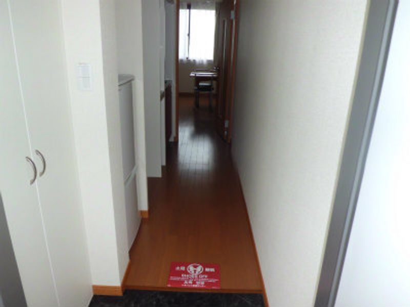 レオパレスＦＵＪＩＮＯＩ 玄関