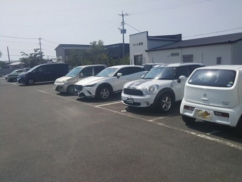 レオパレスＭＡＲＹ 駐車場