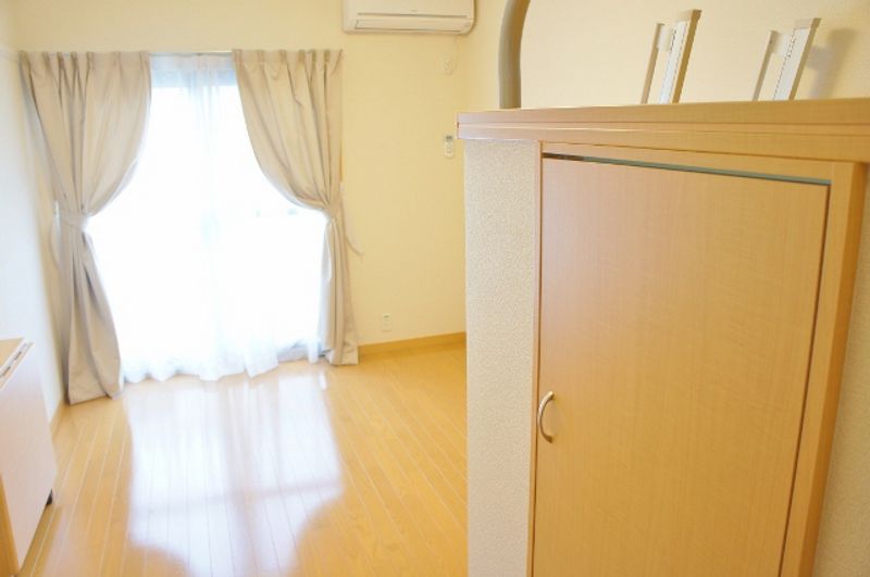 レオパレスボヌール 居間