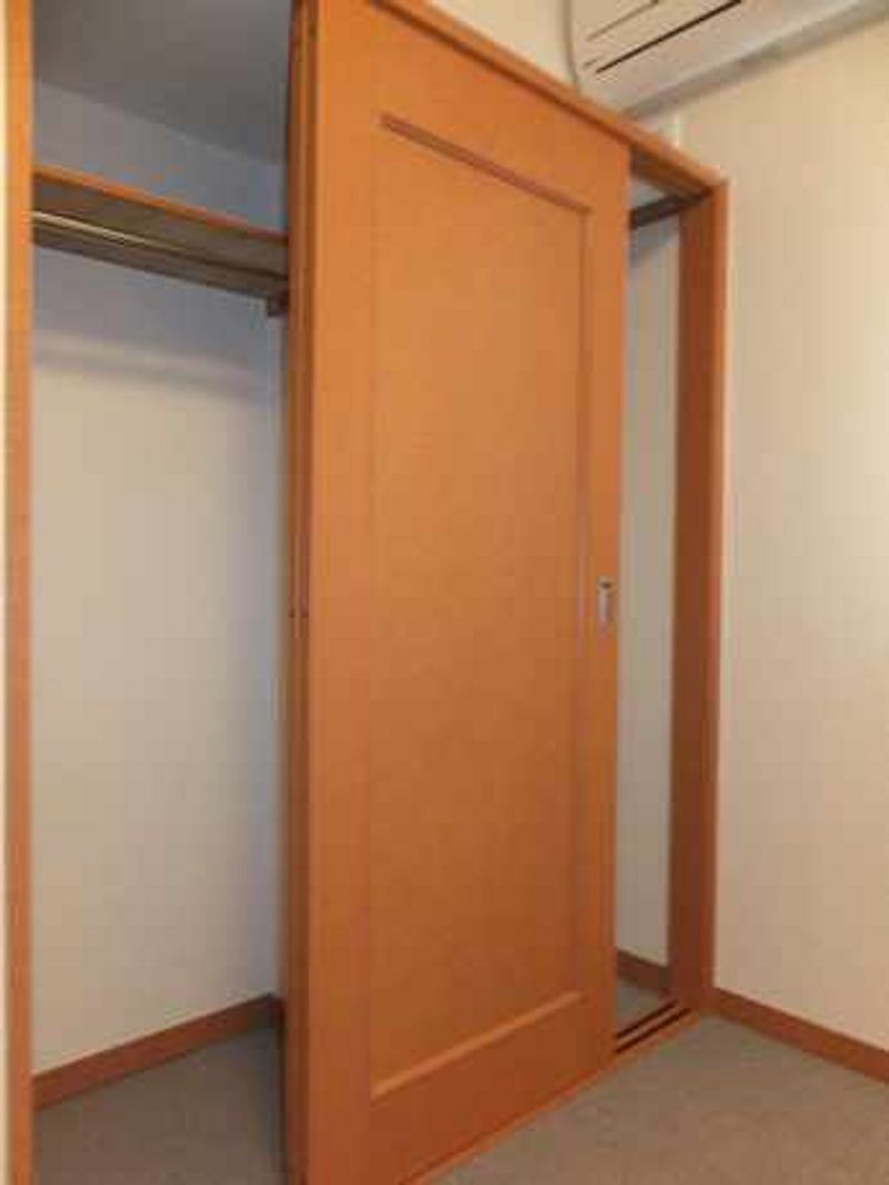 レオパレスパストラル 収納