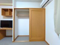 レオパレストホリ 収納