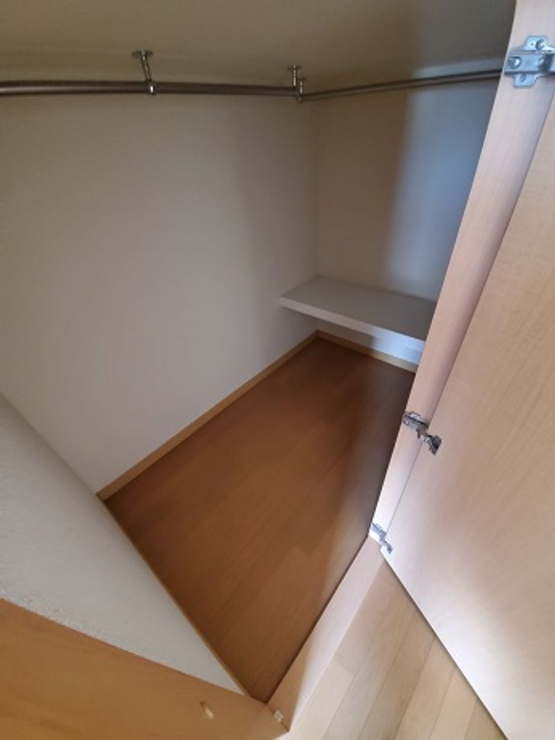 レオパレスストリーム正木 収納