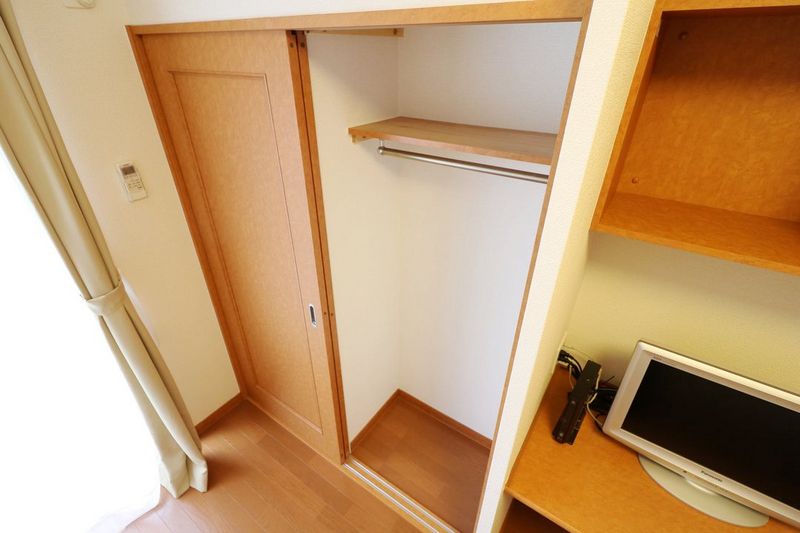 レオパレス沢野 収納