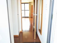 レオパレスせいらｃ 玄関