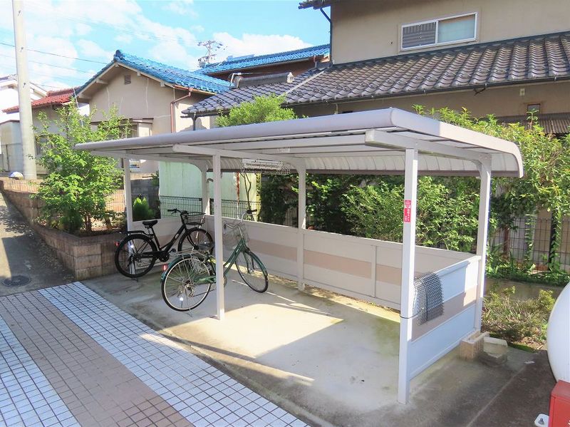 レオパレスプレジール緑が丘 共用部分